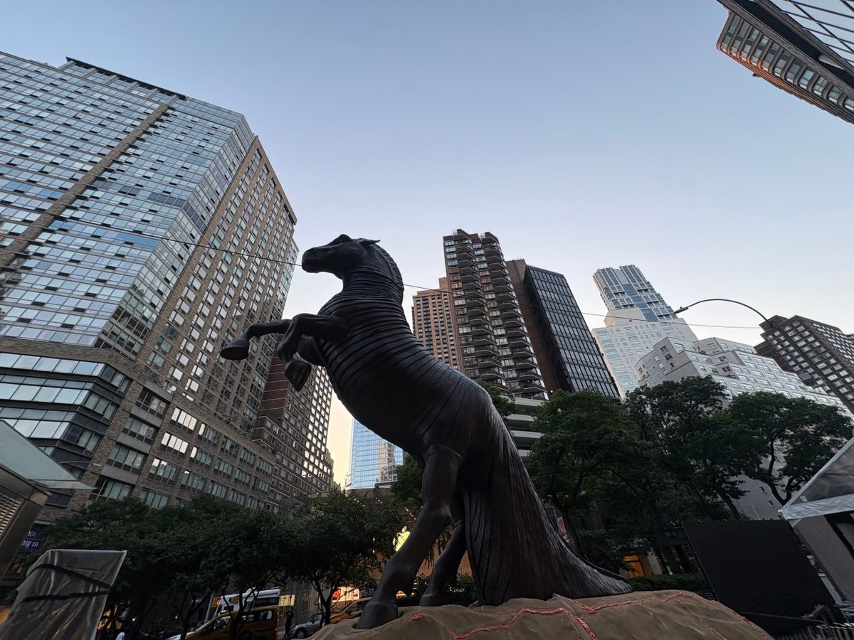 Horse Block Area, NY - A 40-Foot Trojan Horse has Landed at Lincoln Center Ahead of 'The Odyssey'  Prem